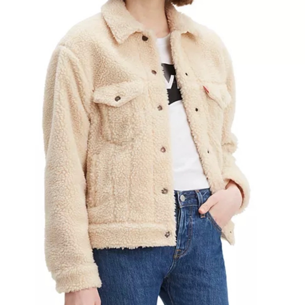 Like new Levi’s Sherpa Trucker Jacket